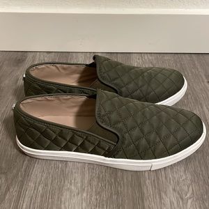 Women's size 9.5 Steve Madden shoes